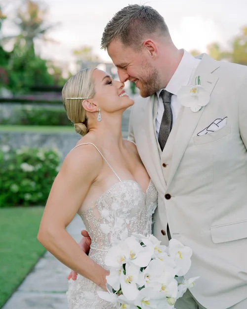 + Kealia & JJ – Bahamas Destination Wedding